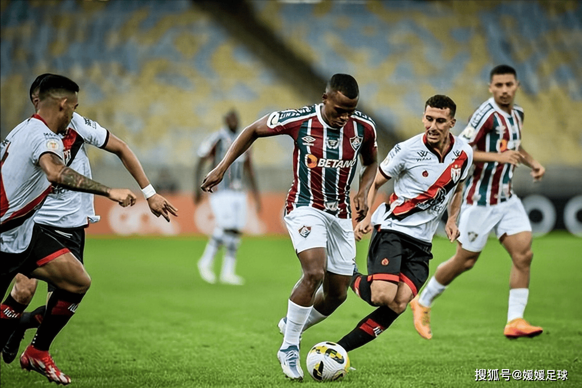 塔斯马尼亚联防线稳固，力拼帕尔梅拉斯全力拿分的简单介绍