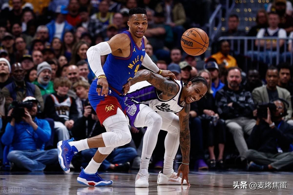 包含恩菲尔德战术调整，关键球员或将首发出战的词条