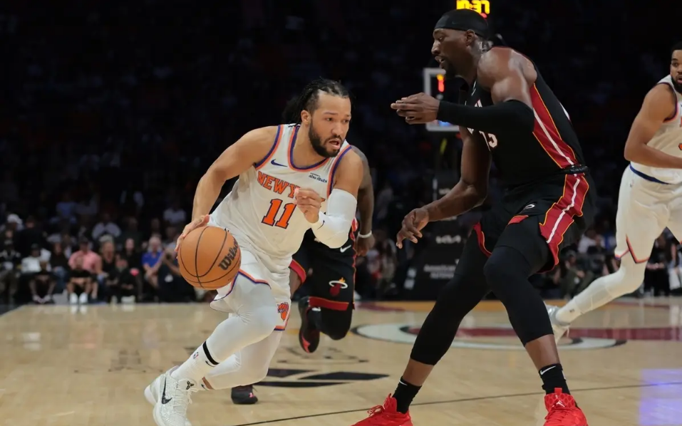 米兰体育新闻-开拓者遭逢猛龙劲敌，难以立足