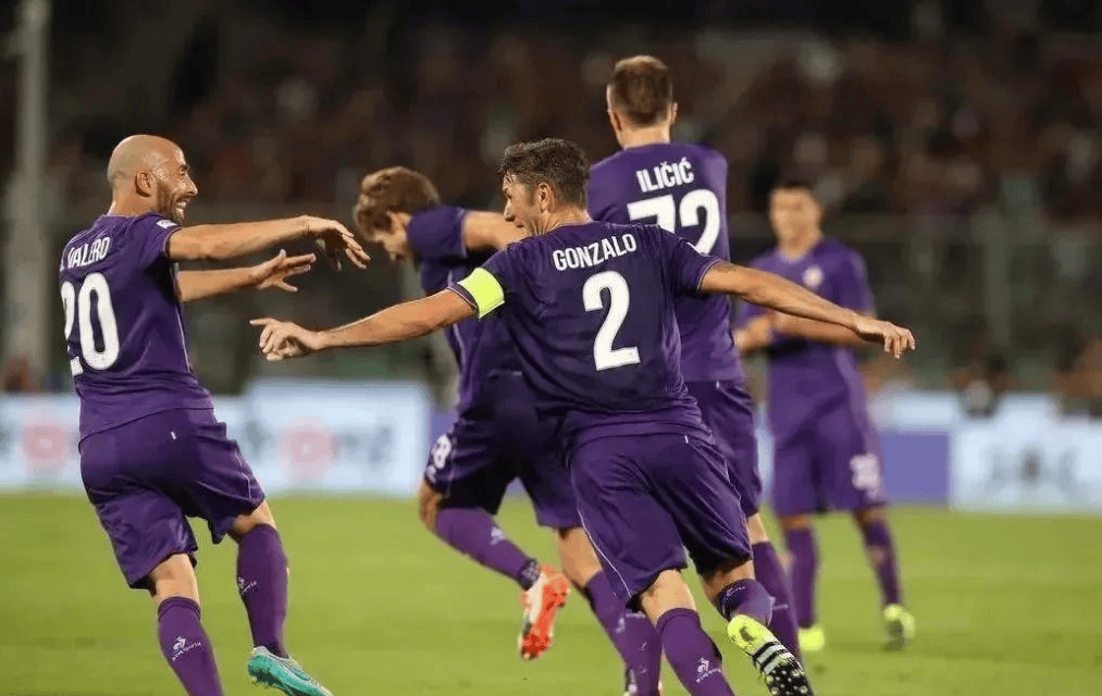 包含佛罗伦萨客场失利，士气受挫的词条