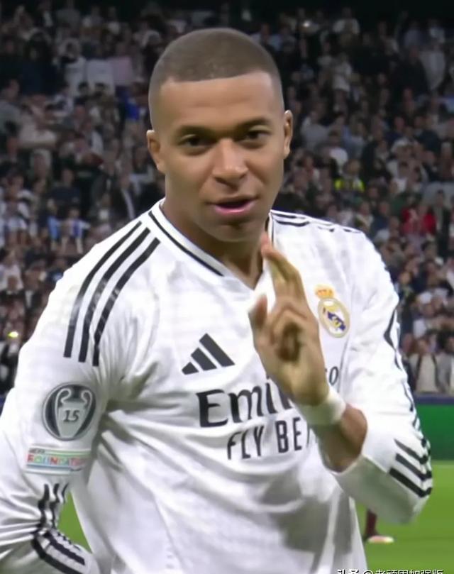 全新战术展现引发球迷关注一场胜负难定的简单介绍