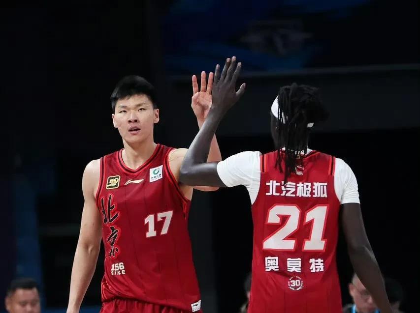 北京首钢队在场上展现出战斗力，获胜