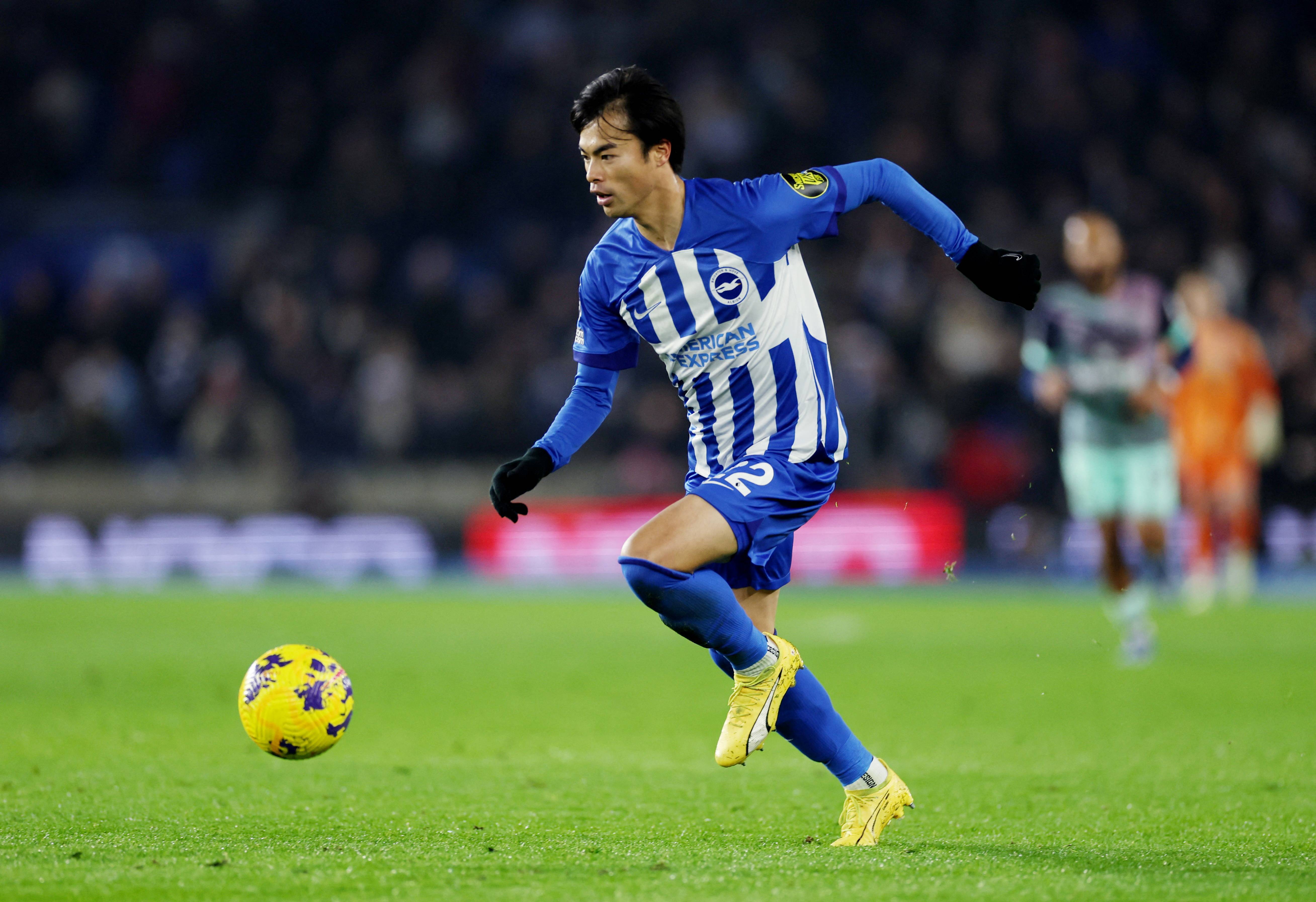 米兰体育登录入口-热刺憾负，英超冠军宝座紧随其后