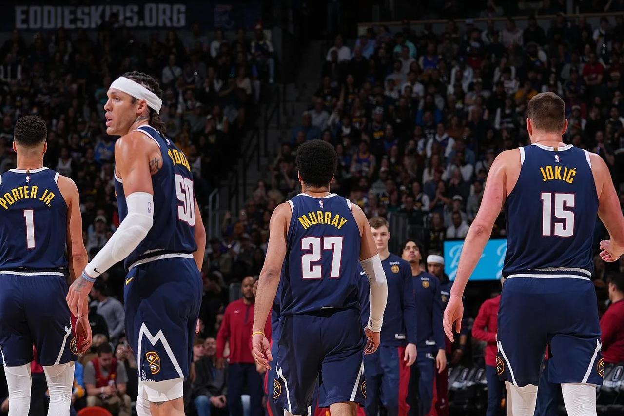 开拓者全队表现出色,轻取国王 开拓者全队表现出色,轻取国王