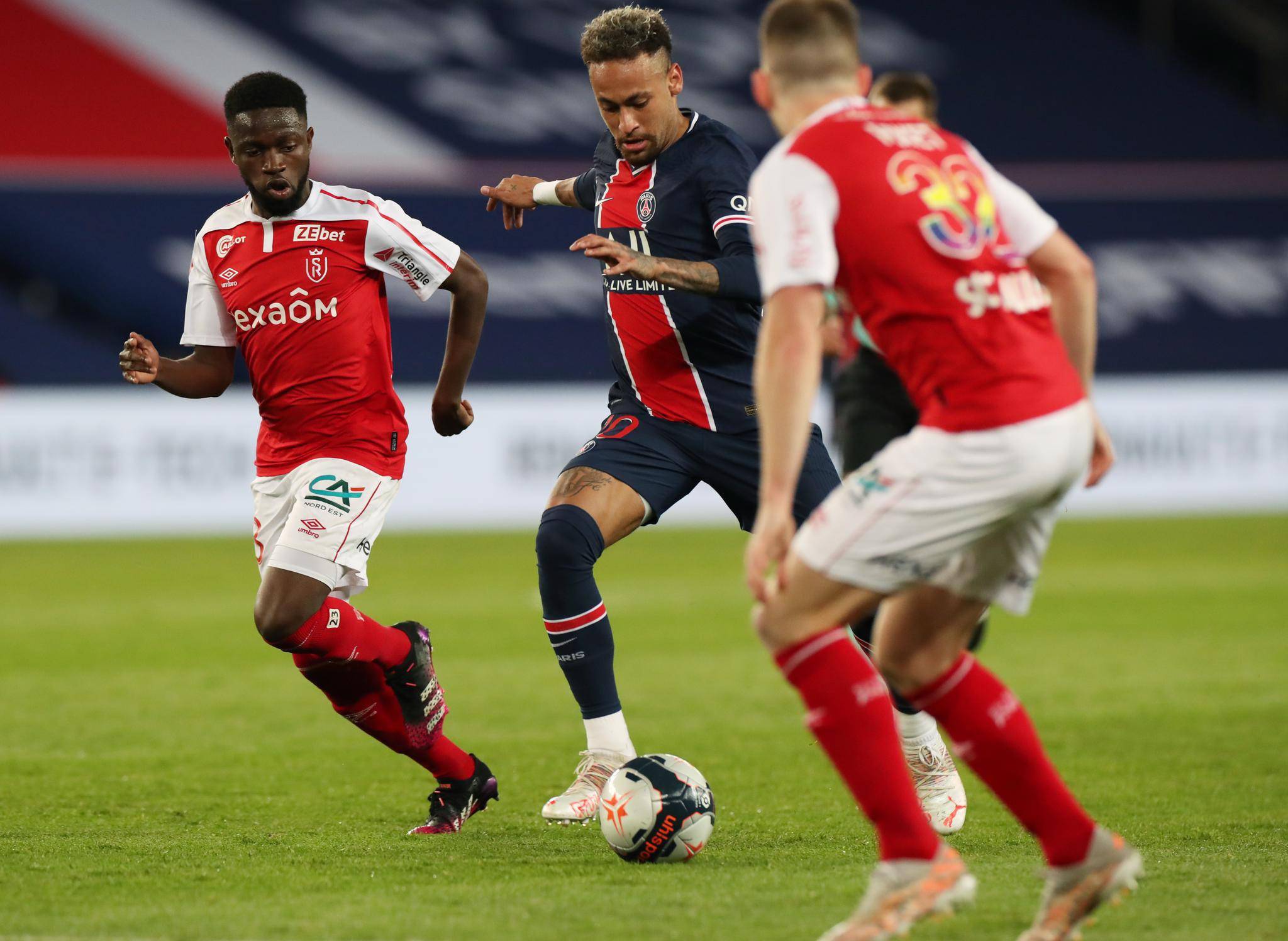 米兰体育官方-梅斯主场险胜，保持领先优势的简单介绍