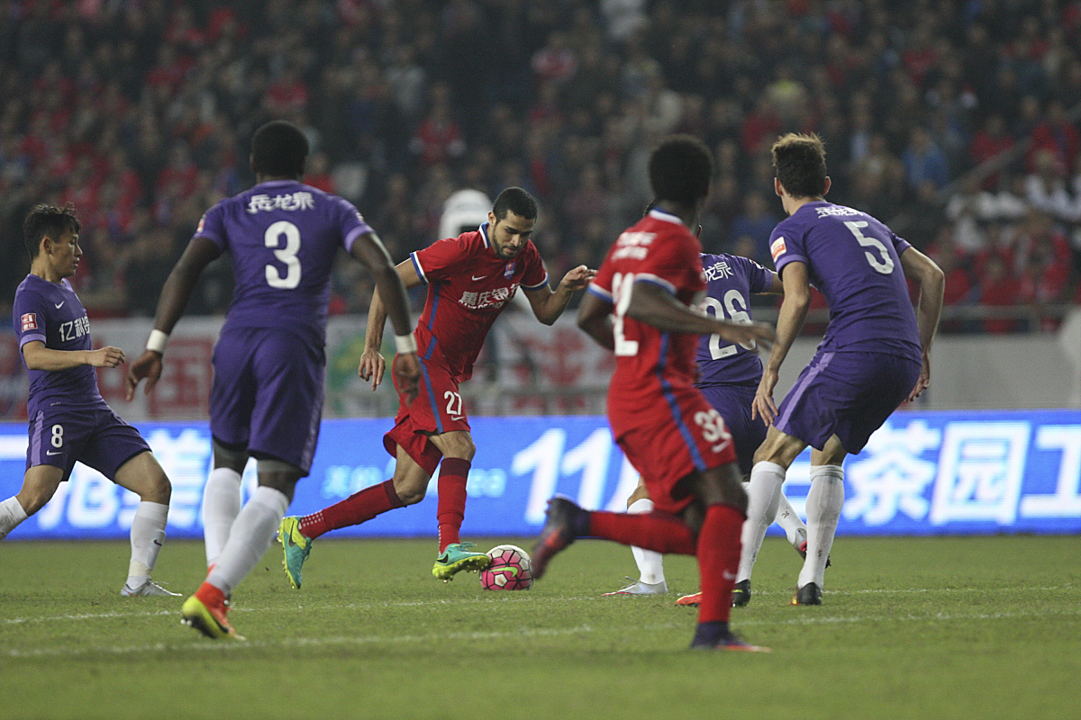 青岛黄海主场取胜,力保争冠希望 青岛黄海主场取胜,力保争冠希望