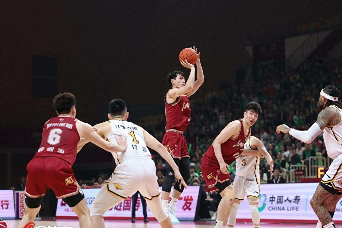 米兰体育app下载地址-惊心动魄的比赛剧情，谁能逆袭成功？的简单介绍