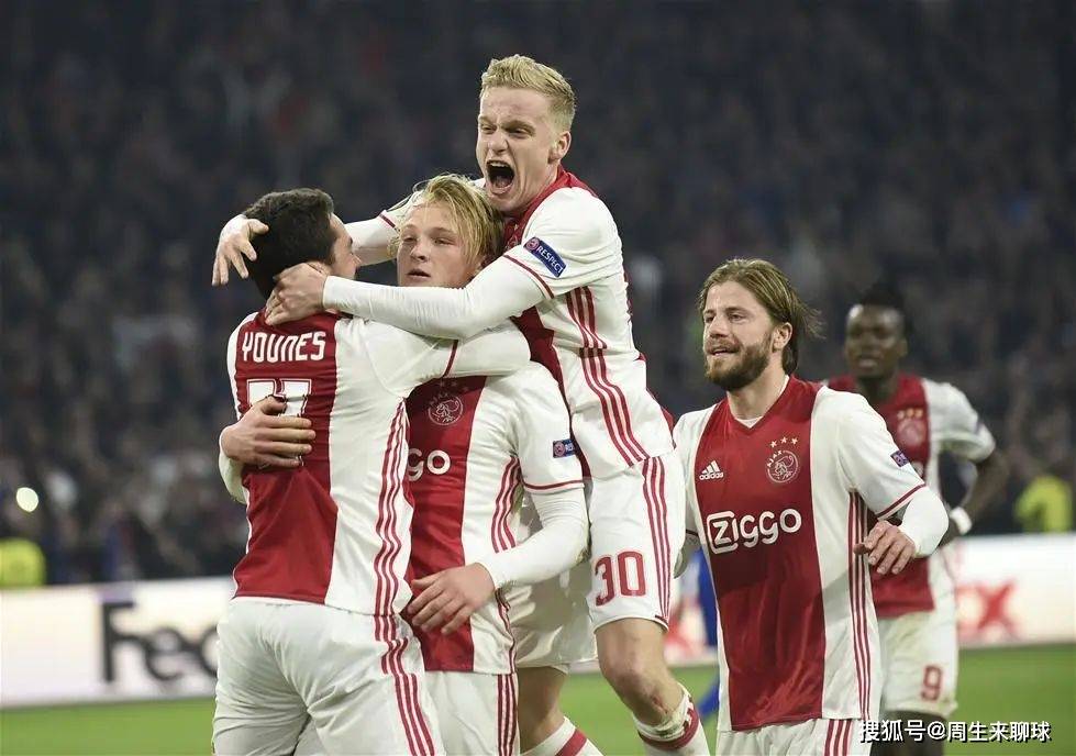 豪门对决！国际赛事引发球迷狂热追捧的简单介绍