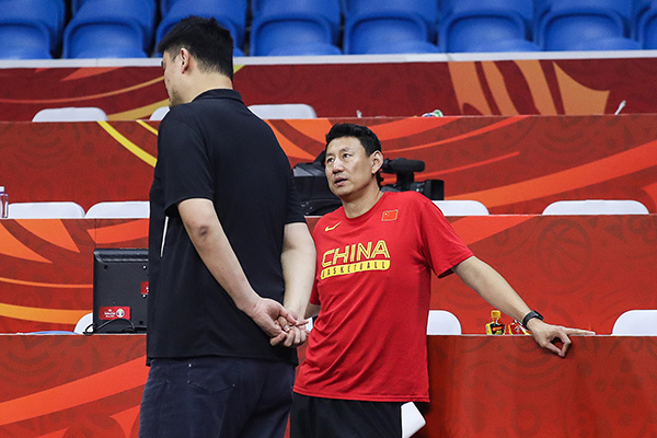 天津男篮球员团结合作，实现奇迹逆转