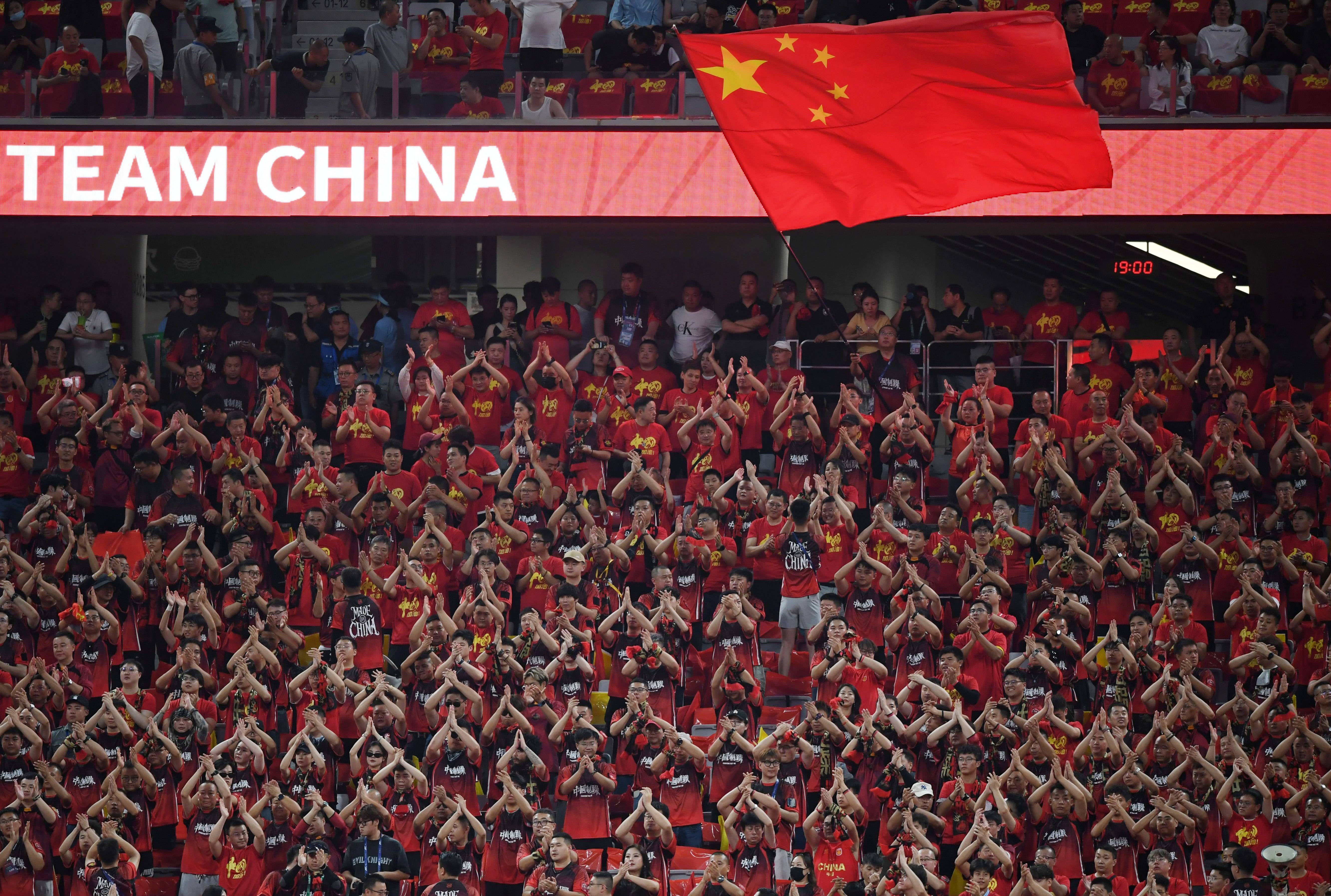 米兰体育新闻-中国足球联赛一场势均力敌的比赛