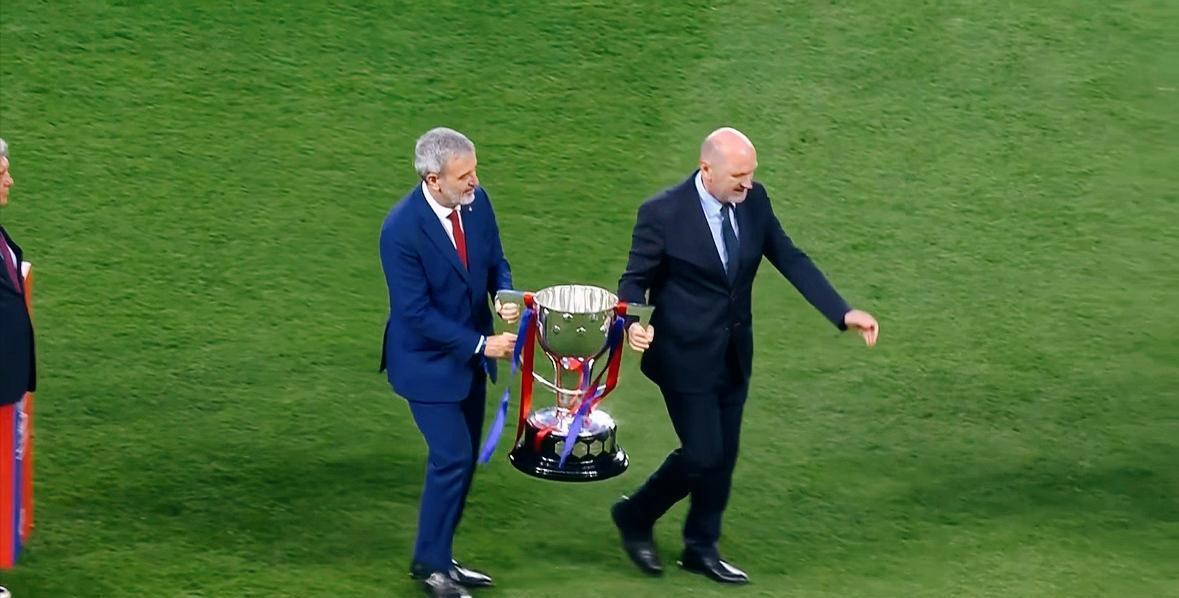 比利亚雷亚尔遭逆转,遗憾输球落后 比利亚雷亚尔遭逆转,遗憾输球落后