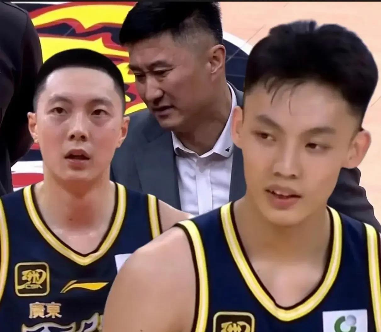 包含新一季CBA联赛的头号挑战者浮出水面的词条