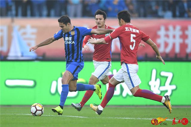 重庆斯威攻坚克敌，天津泰达力争逆袭突围的简单介绍