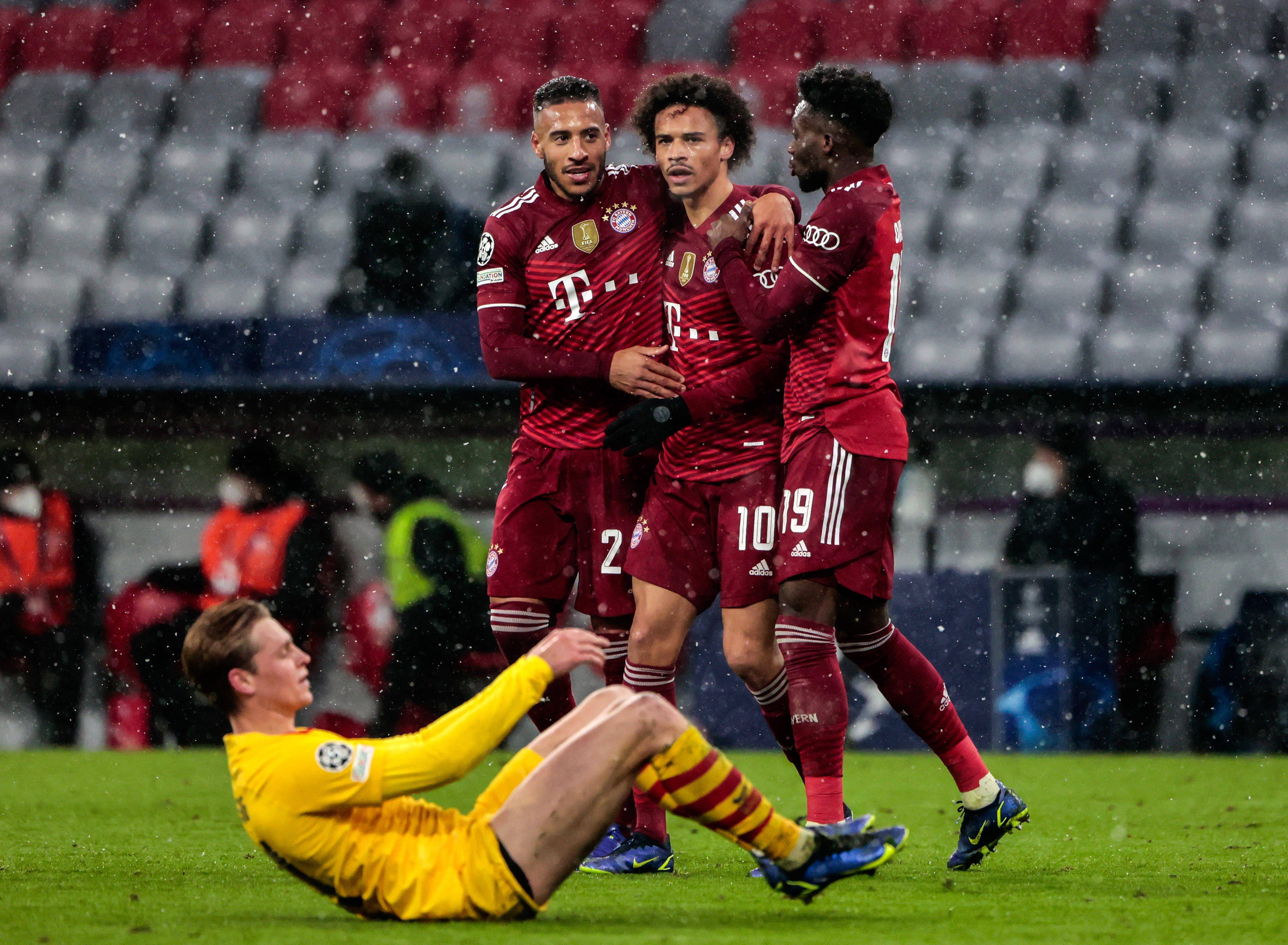 米兰体育官网-拜仁慕尼黑赛季前景备受盘问，谁将勇夺冠军