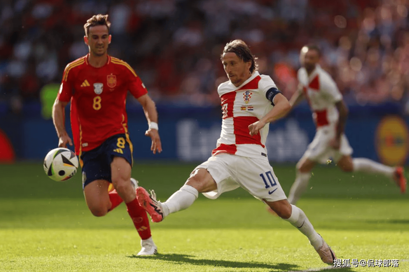 米兰体育培训-关于欧洲杯卫冕冠军传来重伤消息，前景堪忧的信息