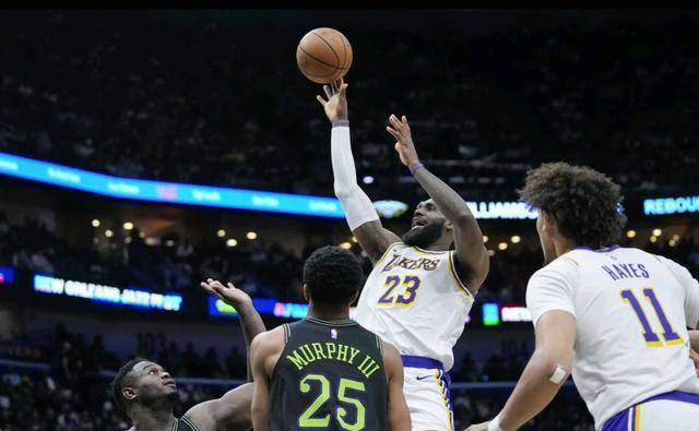 湖人队客场大胜晋级季后赛! 湖人队客场大胜晋级季后赛!